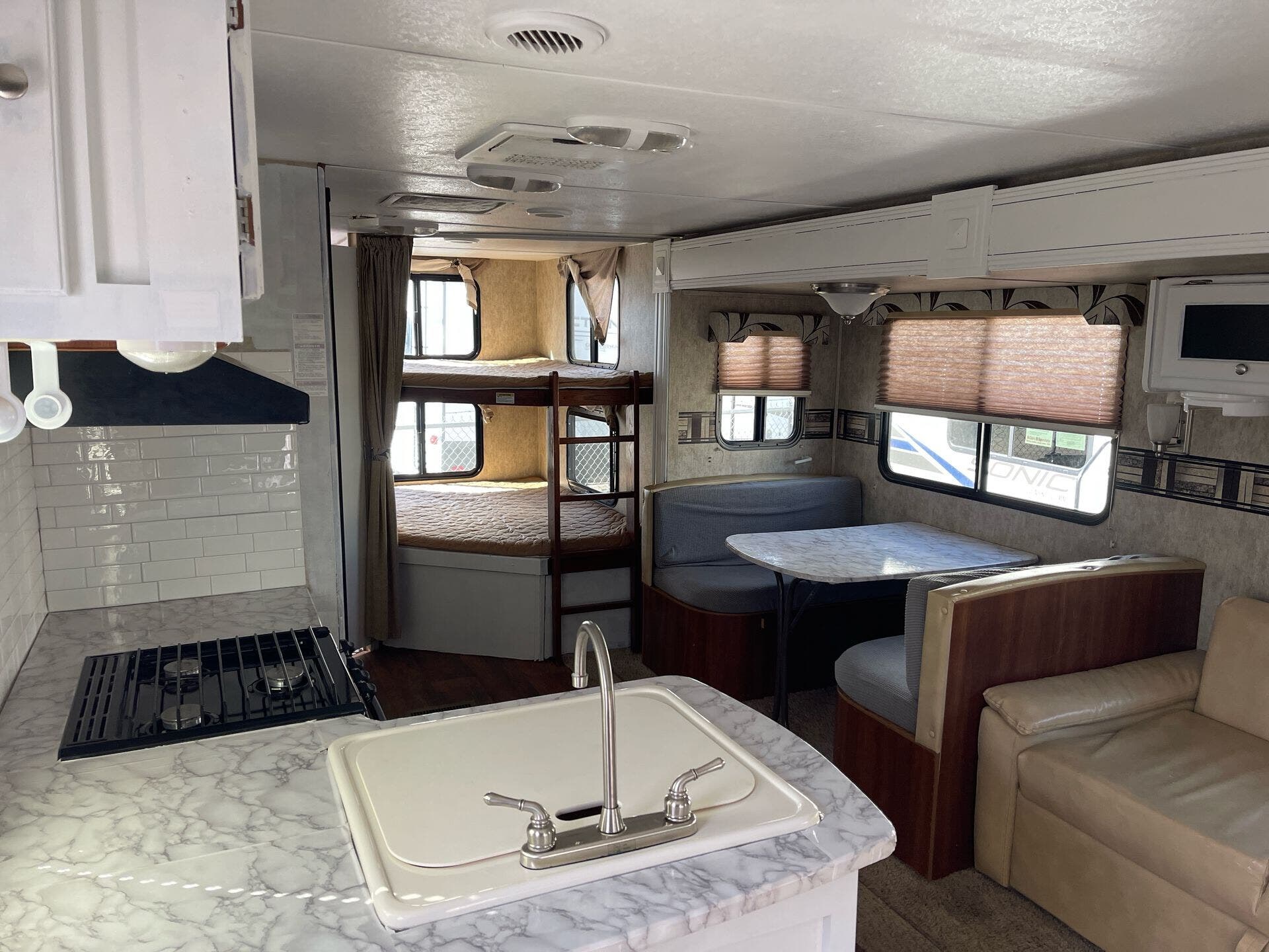 Used 2015 Keystone Bullet 272BHS available in Fort Worth, Texas