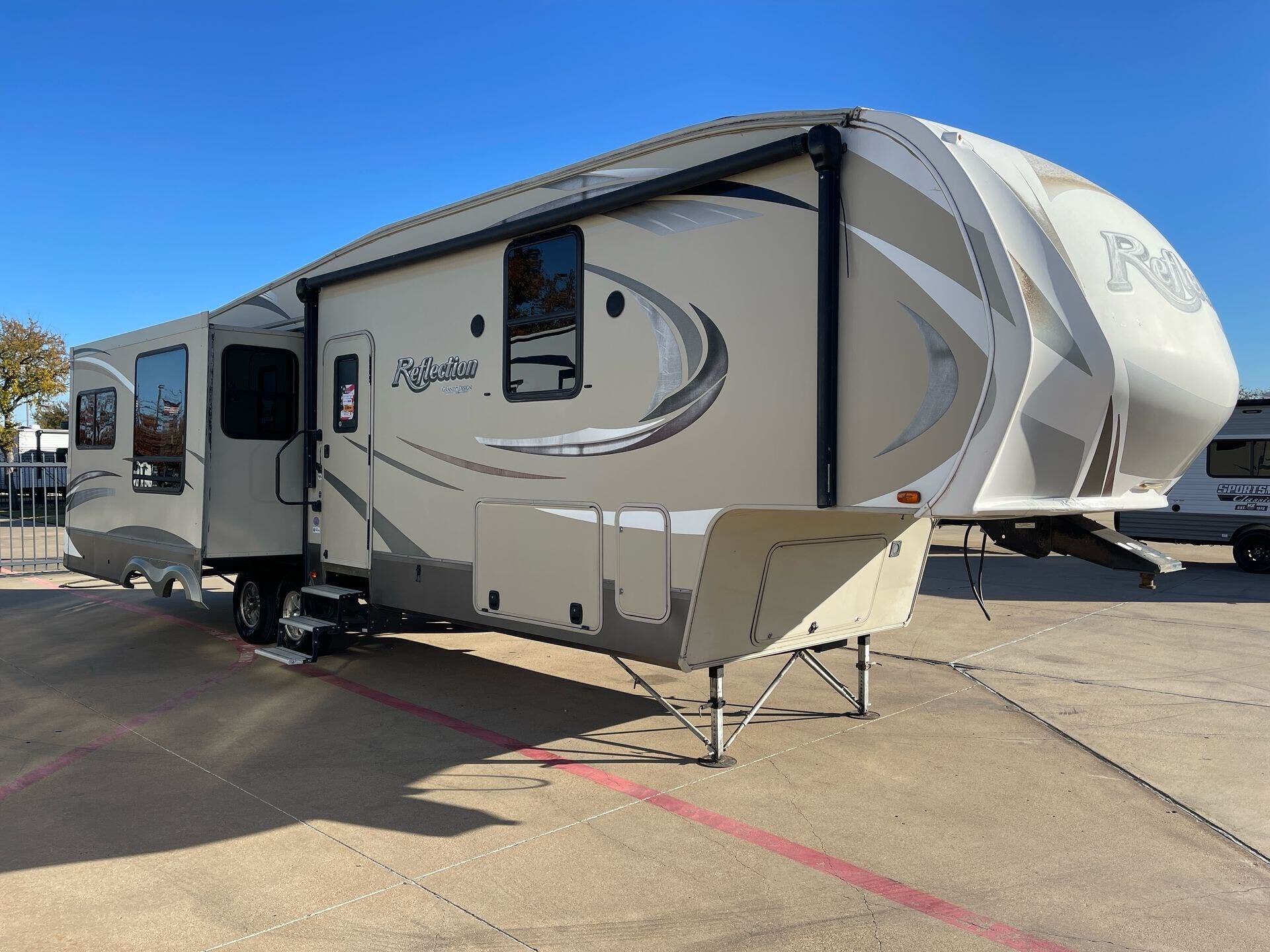 Email now about this 2014 Grand Design Reflection 337RLS! Used 2014 Grand Design Reflection 337RLS available in Fort Worth, Texas