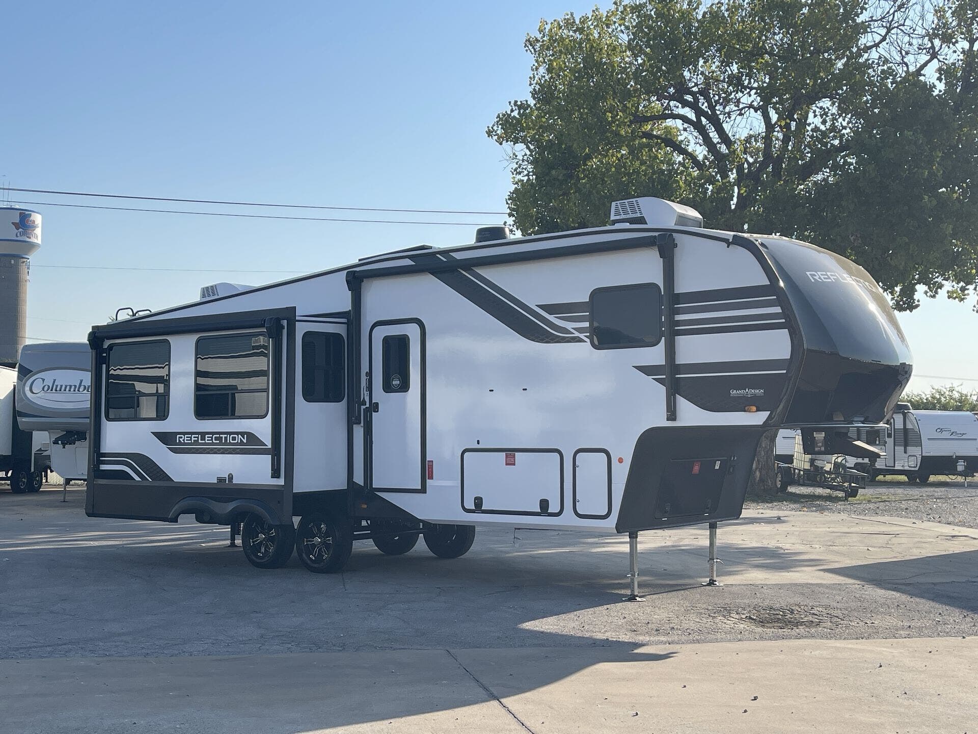 Call now about this 2026 Grand Design Reflection 303RLS! 2026 Grand Design Reflection 303RLS - New Fifth Wheel For Sale by McClain's RV Superstore in Corinth, Texas features Fire Extinguisher, Wardrobe(s), Refrigerator, Screen Door, Day/Night Shades
