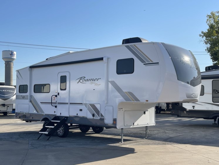 Email now about this 2026 Highland Ridge Open Range Roamer LIGHT 24MLDS! New 2026 Highland Ridge Open Range Roamer LIGHT 24MLDS available in Corinth, Texas