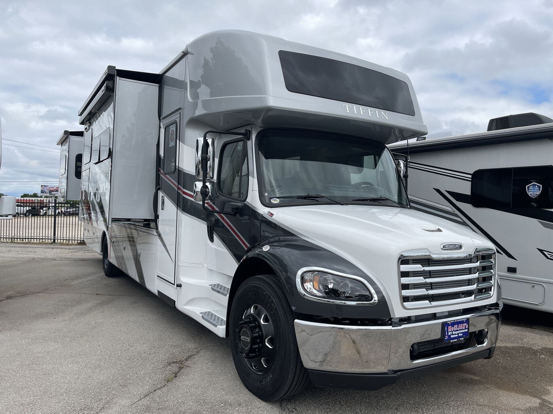 Email now about this 2026 Tiffin Allegro Bay 38AB! New 2026 Tiffin Allegro Bay 38AB available in Oklahoma City, Oklahoma