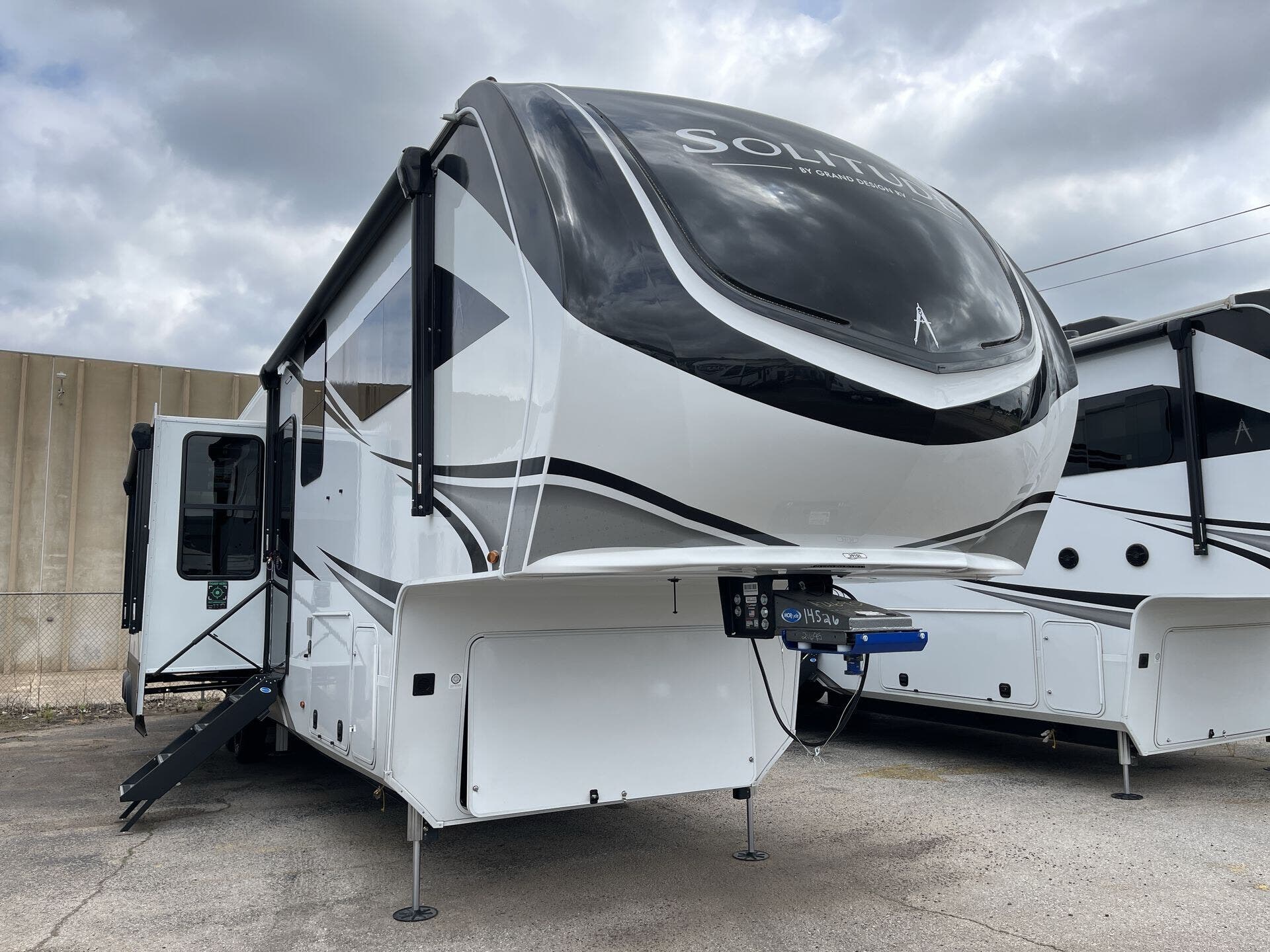 Email now about this 2025 Grand Design Solitude 391DL! New 2025 Grand Design Solitude 391DL available in Oklahoma City, Oklahoma