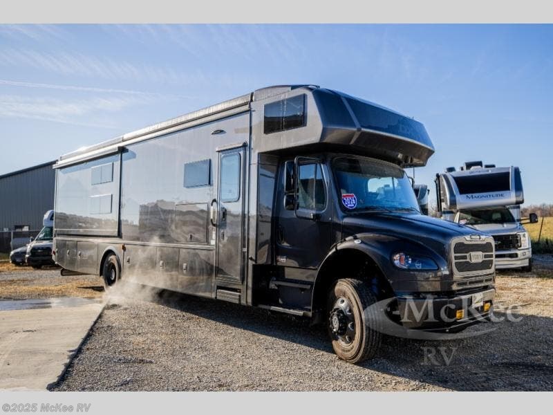 Email now about this 2026 Dynamax Corp DX3 37BD! New 2026 Dynamax Corp DX3 37BD available in Perry, Iowa