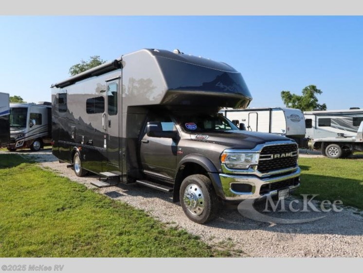 Email now about this 2025 Dynamax Corp isata 5 28SSD4X4! New 2025 Dynamax Corp isata 5 28SSD4X4 available in Perry, Iowa