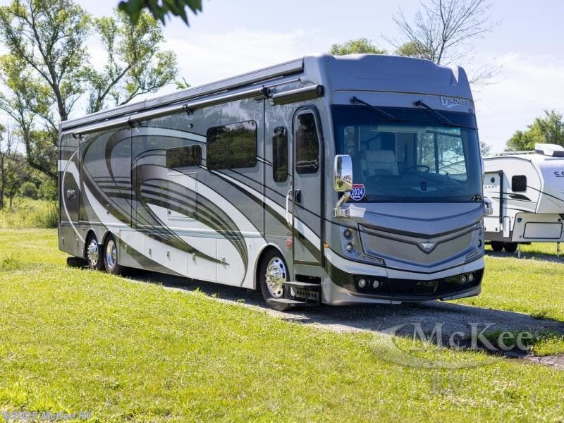 Used 2024 Fleetwood Discovery LXE 44B available in Perry, Iowa