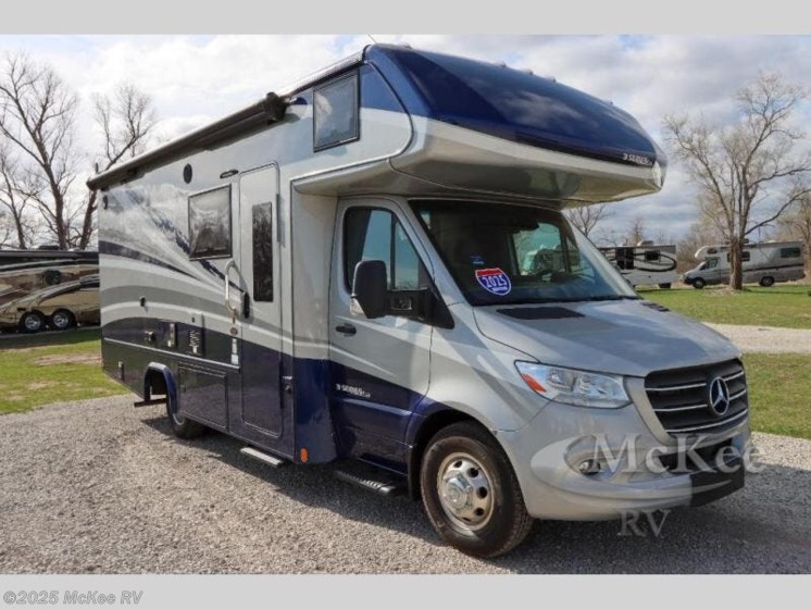 Email now about this 2025 Dynamax Corp isata 3 24FW! New 2025 Dynamax Corp isata 3 24FW available in Perry, Iowa