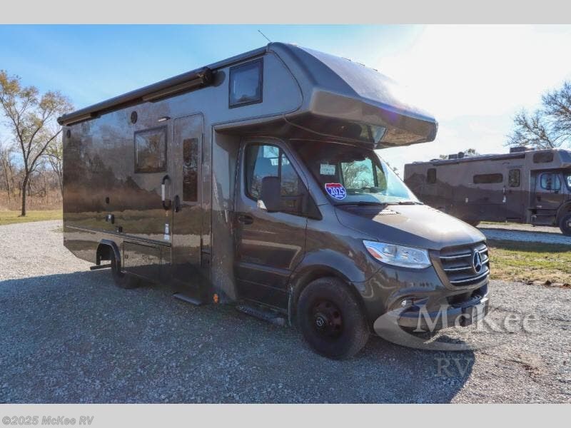 Email now about this 2025 Dynamax Corp isata 3 24FWSFXM! New 2025 Dynamax Corp isata 3 24FWSFXM available in Perry, Iowa