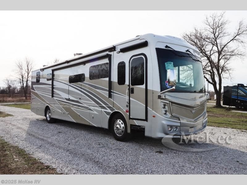 Email now about this 2025 Fleetwood Discovery 38W! New 2025 Fleetwood Discovery 38W available in Perry, Iowa