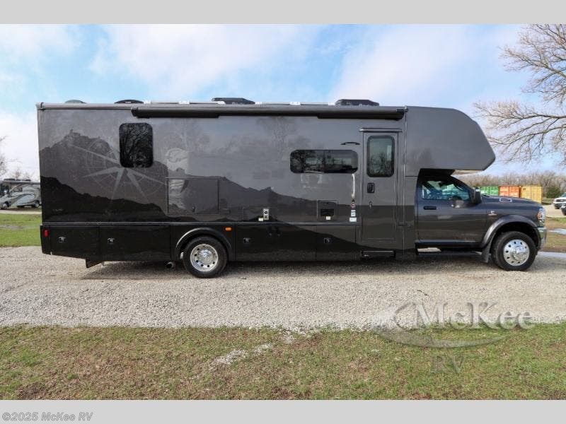 New 2025 Dynamax Corp isata 5 30FWD4X4 available in Perry, Iowa