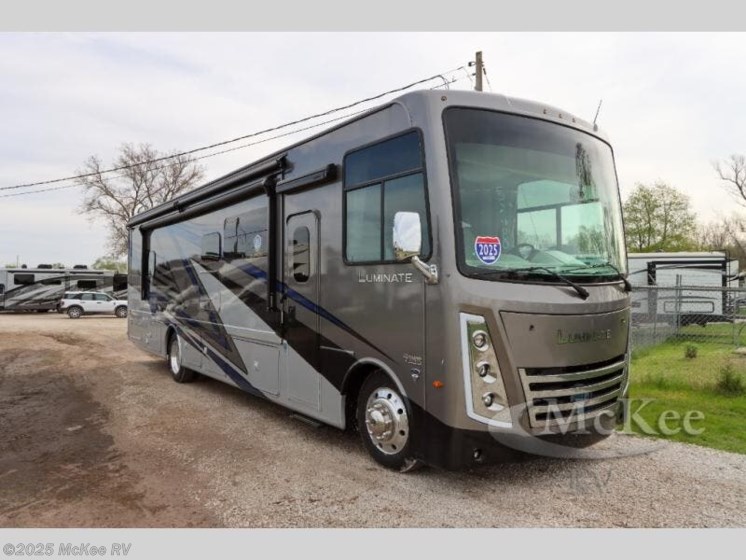 Email now about this 2025 Thor Motor Coach Luminate CC35! New 2025 Thor Motor Coach Luminate CC35 available in Perry, Iowa
