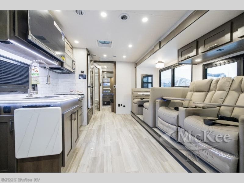 Contact us now about this 2026 Dynamax Corp Isata 6 30FWF4X4! 2026 Isata 6 30FWF4X4 by Dynamax Corp from McKee RV in Perry, Iowa