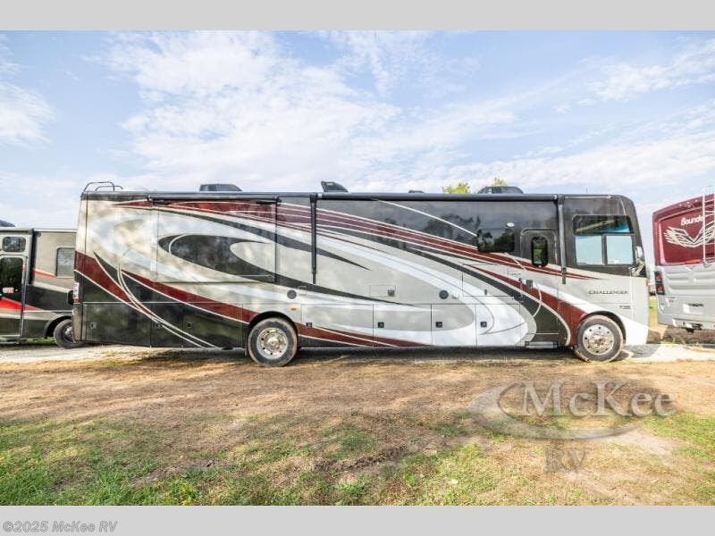 Used 2017 Thor Motor Coach Challenger 37LX available in Perry, Iowa