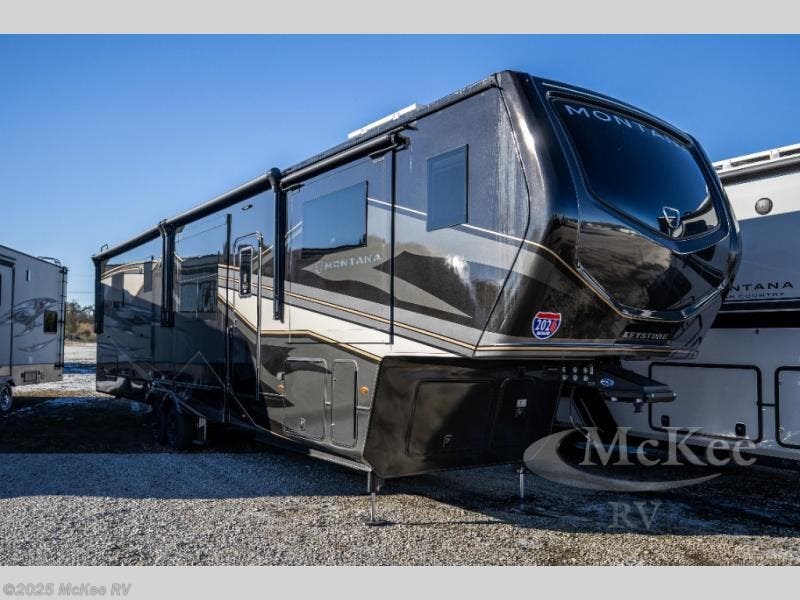 Email now about this 2026 Keystone Montana 3941FO! New 2026 Keystone Montana 3941FO available in Perry, Iowa