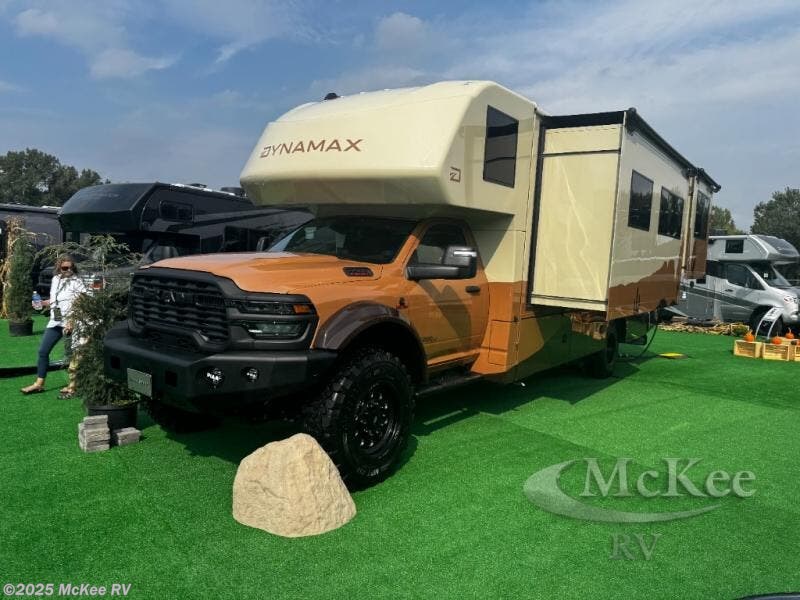 Email now about this 2026 Dynamax Corp isata 5 30FWD4X4EX! New 2026 Dynamax Corp isata 5 30FWD4X4EX available in Perry, Iowa