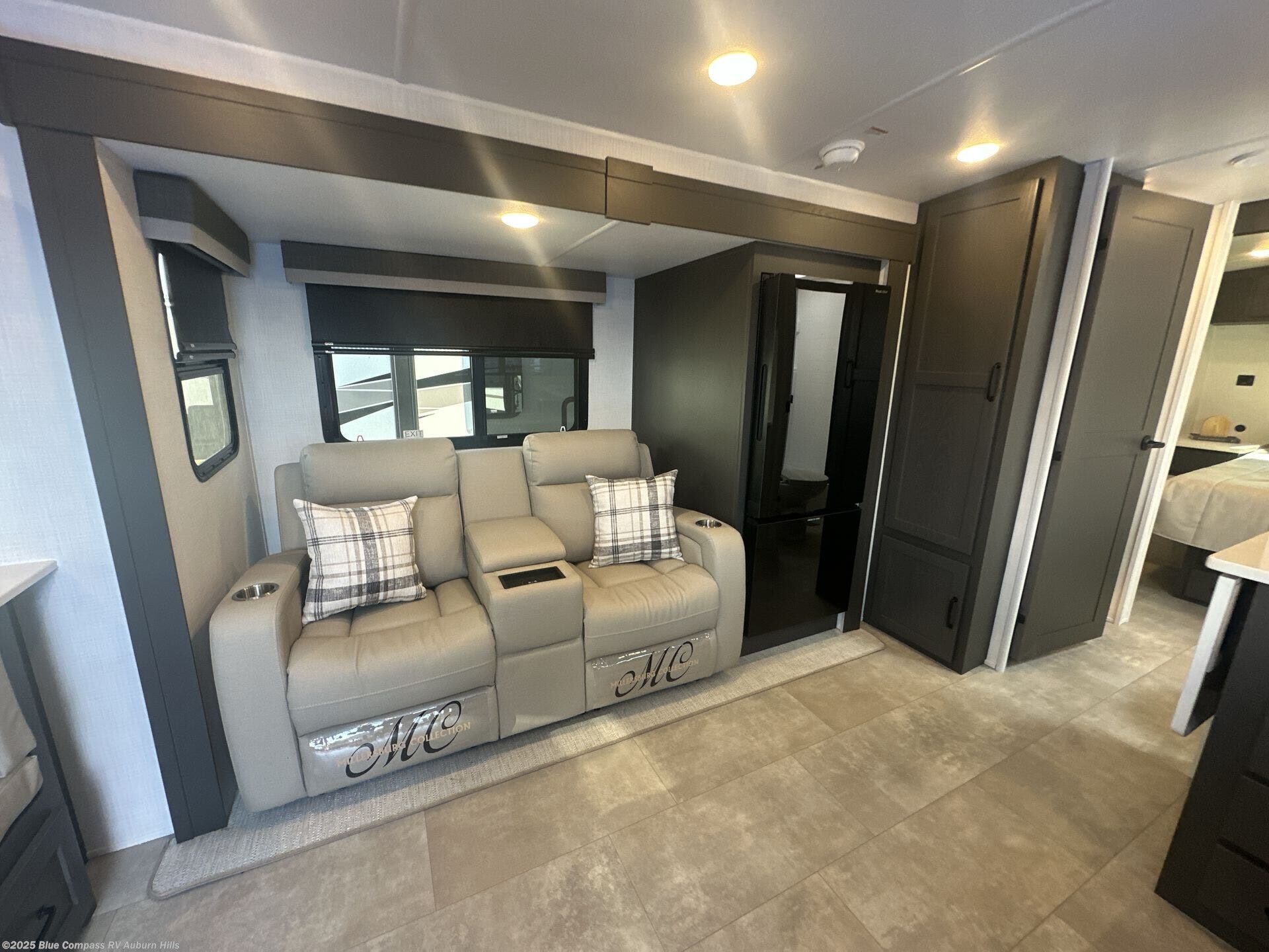 Email now about this 2026 Forest River Rockwood Ultra Lite 2618RD! New 2026 Forest River Rockwood Ultra Lite 2618RD available in Auburn Hills, Michigan