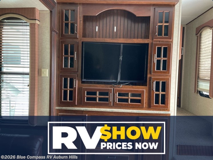 Email now about this 2014 Keystone Avalanche 361TG! Used 2014 Keystone Avalanche 361TG available in Auburn Hills, Michigan