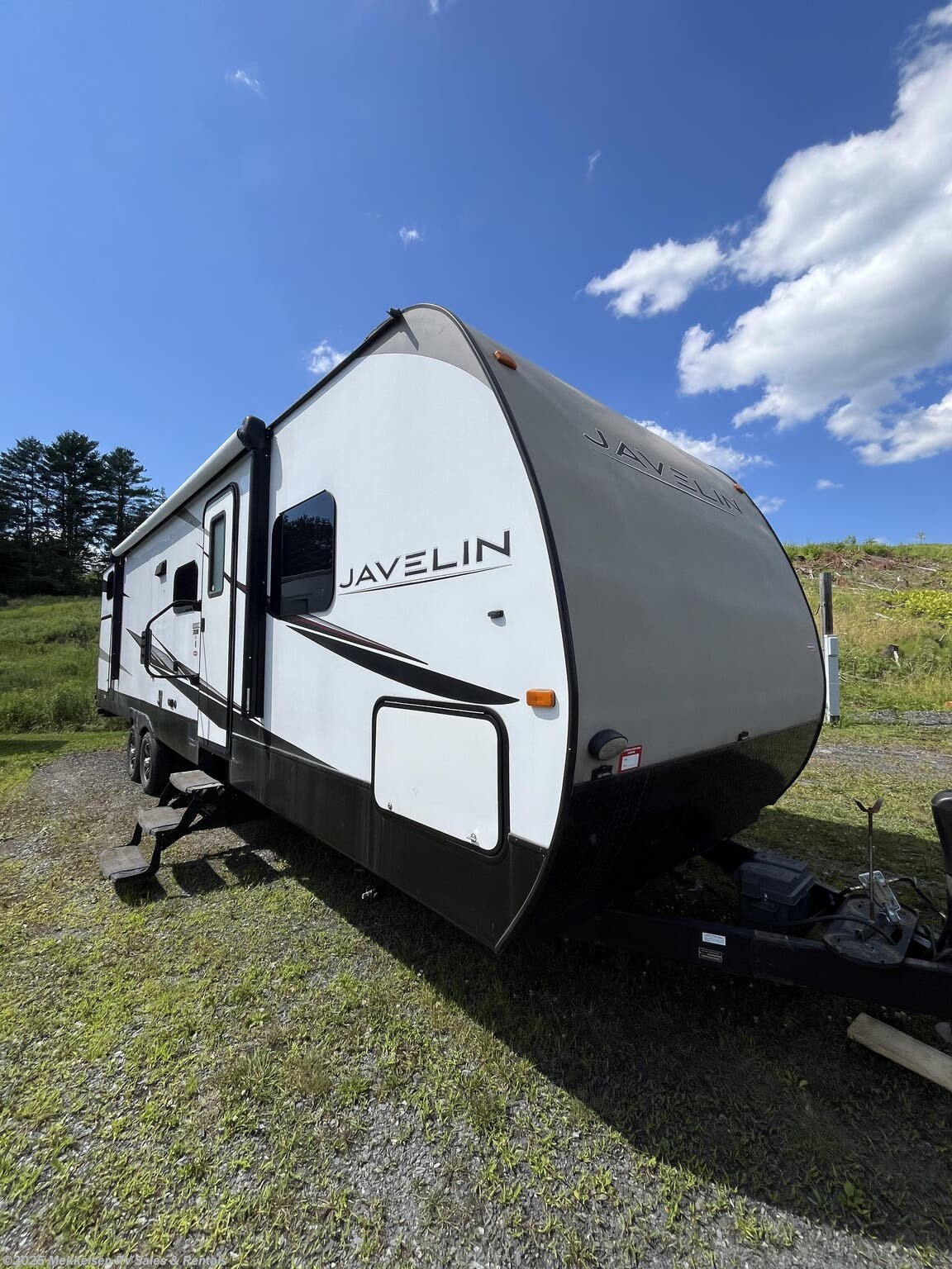 Email now about this 2015 Skyline Javelin 315BH! Used 2015 Skyline Javelin 315BH available in East Montpelier, Vermont