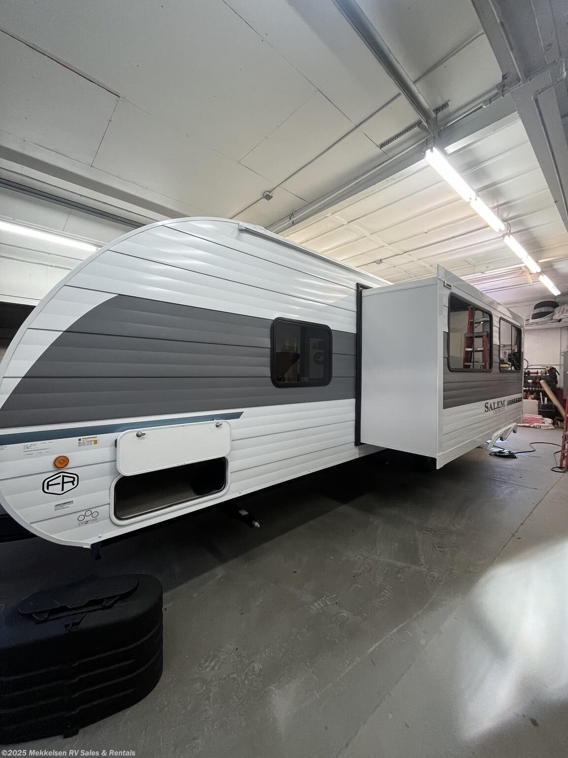 Email now about this 2025 Forest River Salem 26ICE! New 2025 Forest River Salem 26ICE available in East Montpelier, Vermont