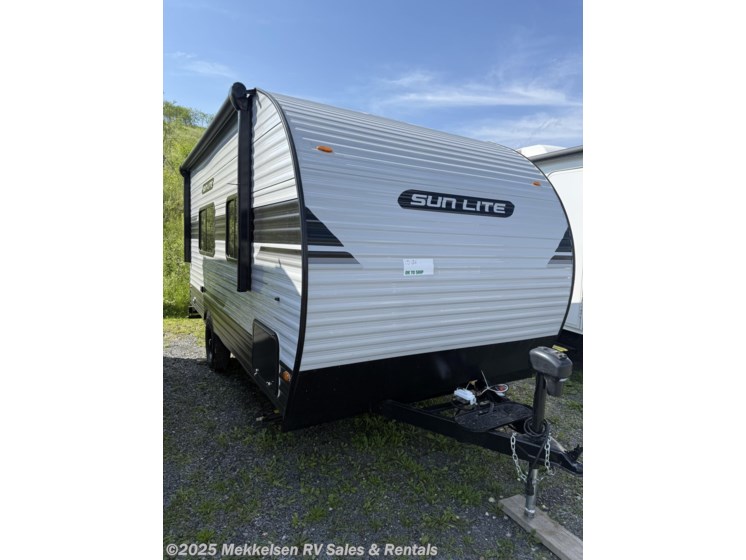 Email now about this 2026 Sunset Park RV Sun Lite 18RD! New 2026 Sunset Park RV Sun Lite 18RD available in East Montpelier, Vermont