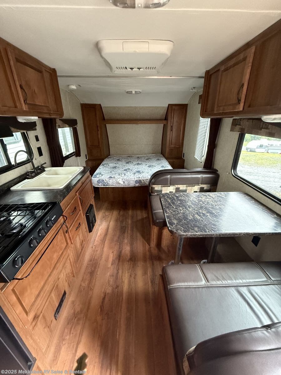 Contact us now about this 2016 Gulf Stream Ameri-Lite 218MB! 2016 Ameri-Lite 218MB by Gulf Stream from Mekkelsen RV Sales & Rentals in East Montpelier, Vermont