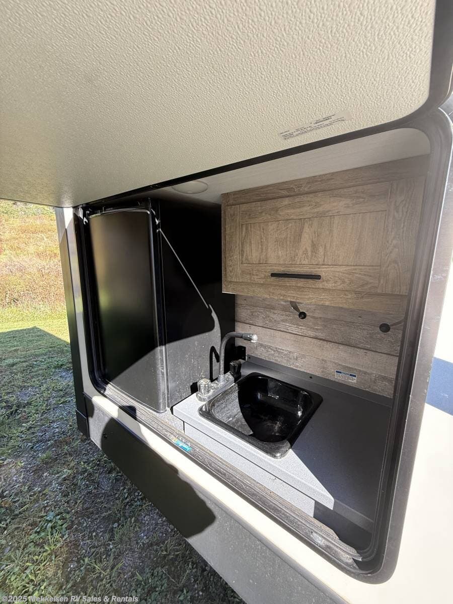 Used 2020 Forest River Salem 273RL available in East Montpelier, Vermont