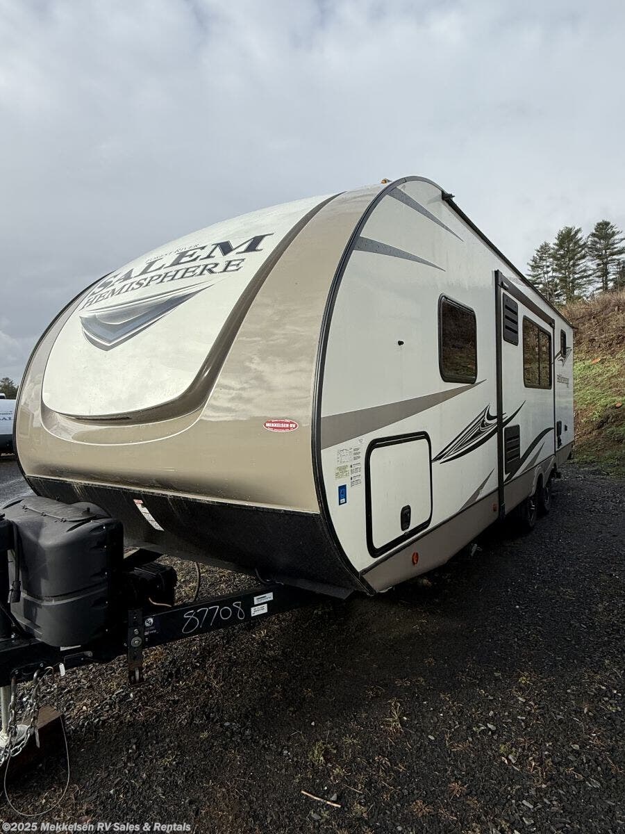 Call now about this 2021 Forest River Salem 23BHHL! 2021 Forest River Salem 23BHHL - Used Travel Trailer For Sale by Mekkelsen RV Sales & Rentals in East Montpelier, Vermont