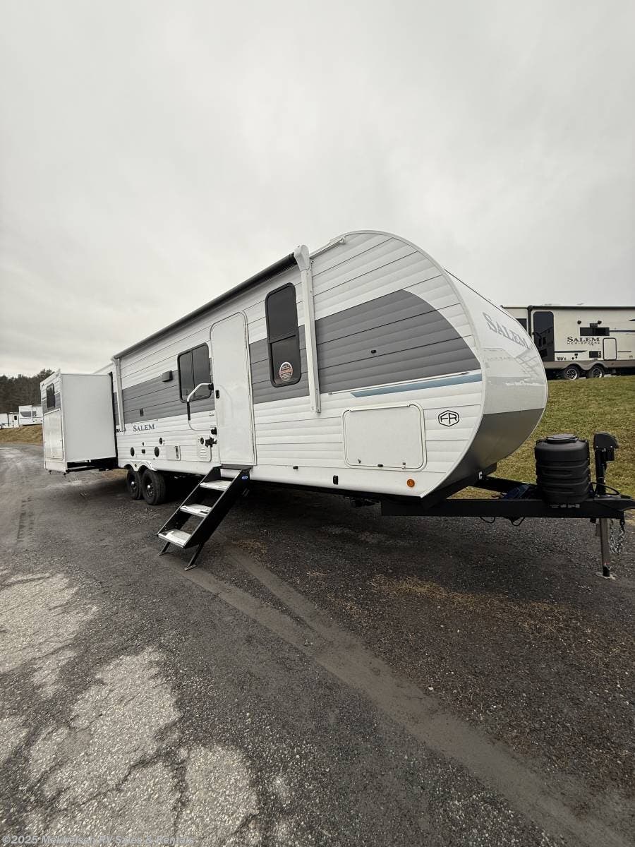 Email now about this 2026 Forest River Salem 31KQBTS! New 2026 Forest River Salem 31KQBTS available in East Montpelier, Vermont