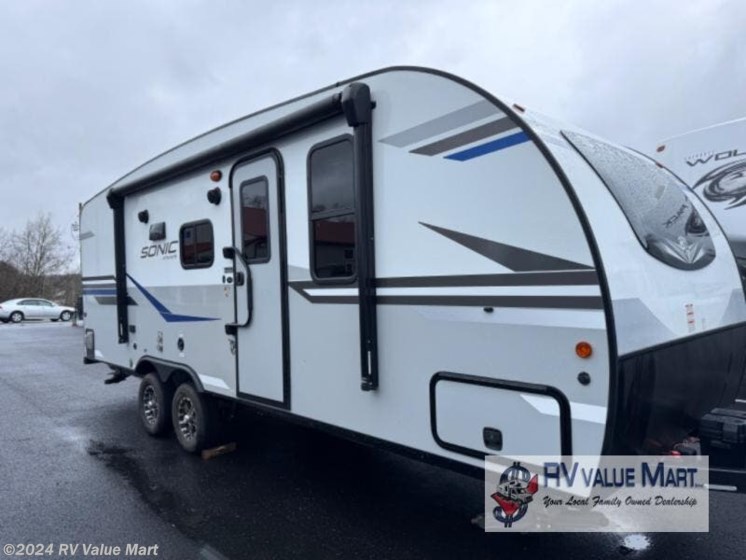 Used 2021 Venture RV Sonic SN220VBH available in Willow Street, Pennsylvania