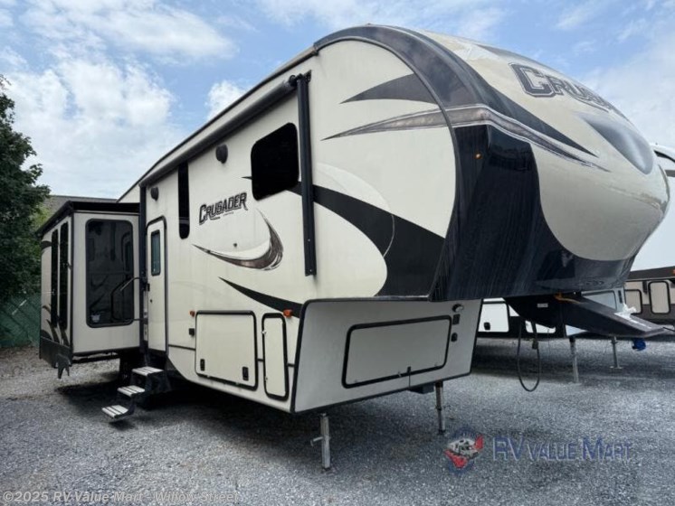 Email now about this 2018 Prime Time Crusader 319RKT! Used 2018 Prime Time Crusader 319RKT available in Willow Street, Pennsylvania