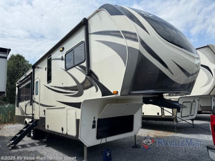 Email now about this 2020 Grand Design Solitude S-Class 3350RL! Used 2020 Grand Design Solitude S-Class 3350RL available in Willow Street, Pennsylvania