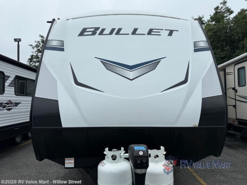 Contact us now about this 2022 Keystone Bullet 261RBS! 2022 Bullet 261RBS by Keystone from RV Value Mart - Willow Street in Willow Street, Pennsylvania