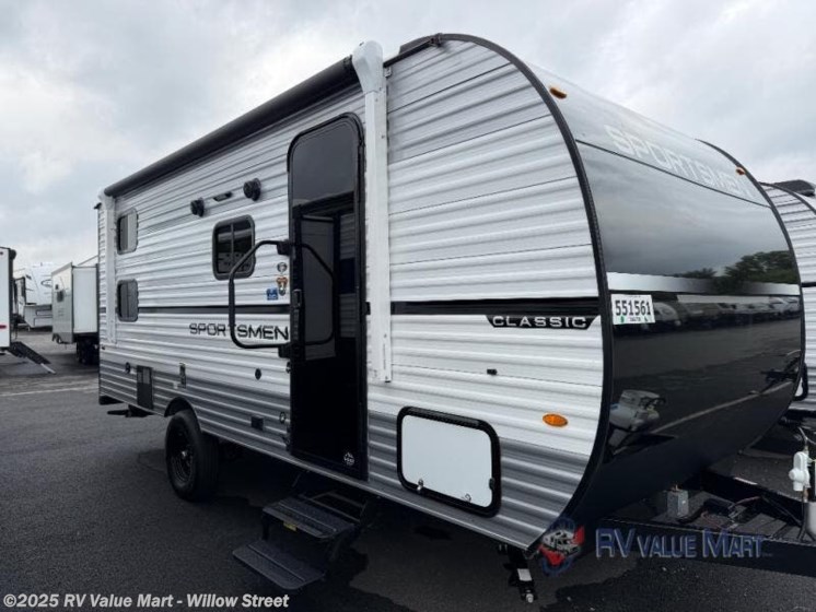 Email now about this 2026 K-Z Sportsmen Classic 171BH! New 2026 K-Z Sportsmen Classic 171BH available in Willow Street, Pennsylvania