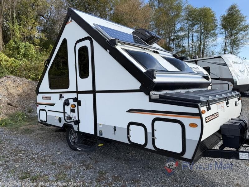 Email now about this 2022 Forest River Rockwood Hard Side Series A122S! Used 2022 Forest River Rockwood Hard Side Series A122S available in Willow Street, Pennsylvania