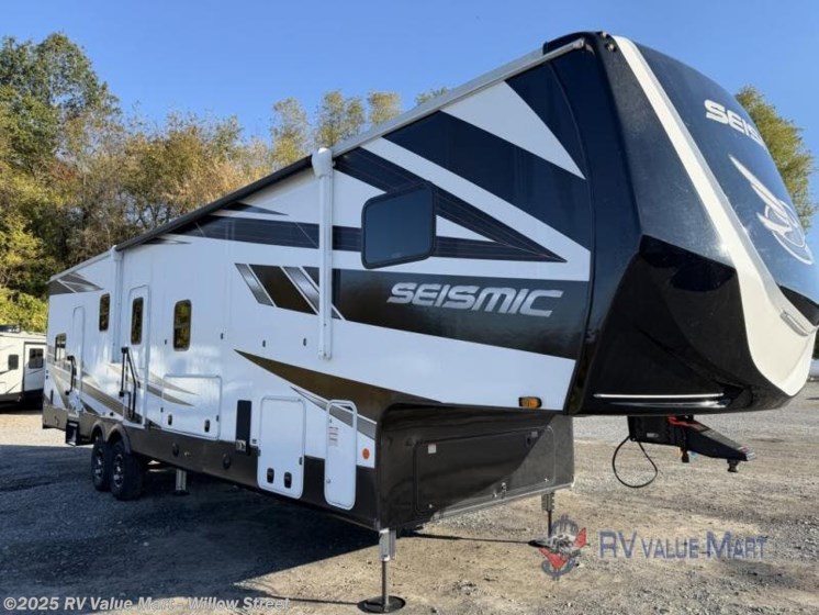 Email now about this 2022 Jayco Seismic 359! Used 2022 Jayco Seismic 359 available in Willow Street, Pennsylvania