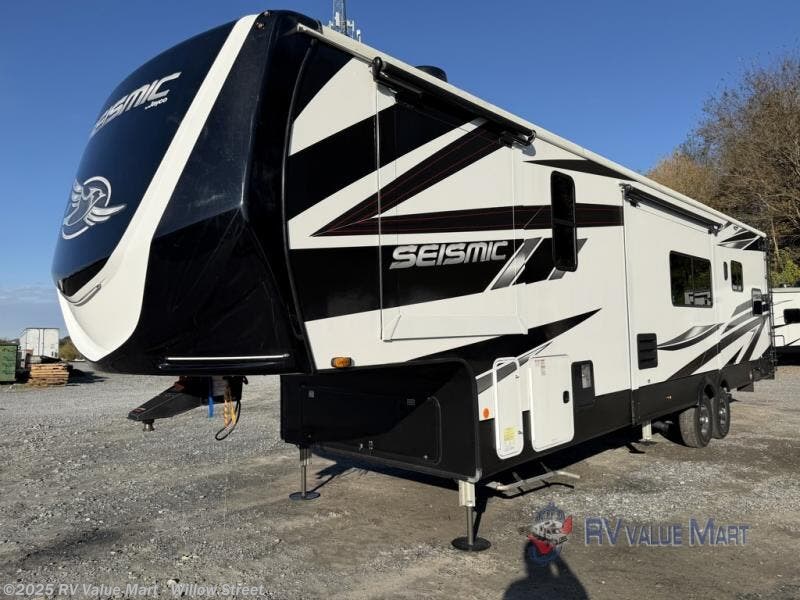 Used 2022 Jayco Seismic 359 available in Willow Street, Pennsylvania
