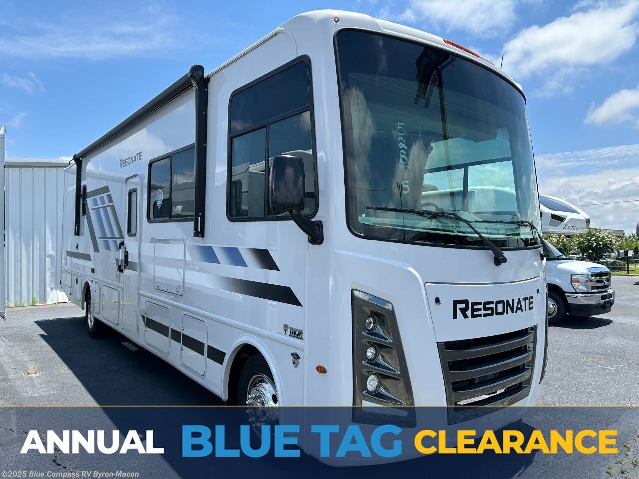Email now about this 2025 Thor Motor Coach Resonate 32B! New 2025 Thor Motor Coach Resonate 32B available in Byron, Georgia