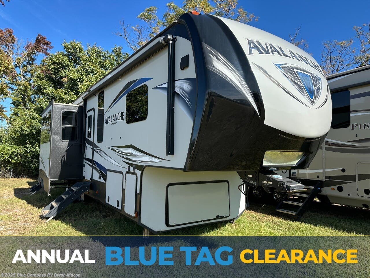 Email now about this 2020 Keystone Avalanche 379bh! Used 2020 Keystone Avalanche 379bh available in Byron, Georgia