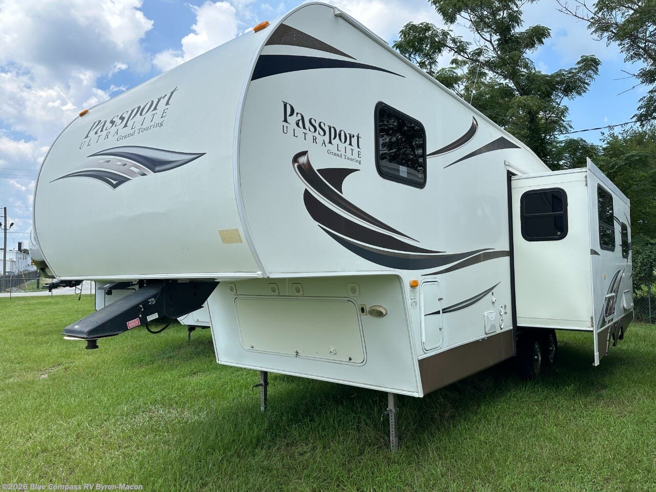 Used 2013 Keystone Passport 5260RL available in Byron, Georgia