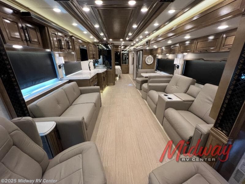 Contact us now about this 2026 Newmar London Aire 4551! 2026 London Aire 4551 by Newmar from Midway RV Center in Grand Rapids, Michigan