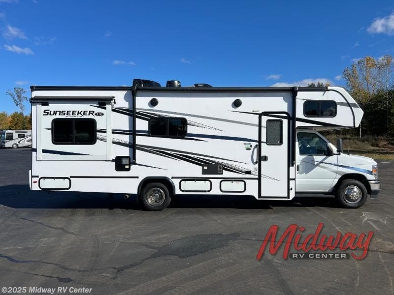 Email now about this 2023 Forest River Sunseeker LE 2550DSLE Ford! Used 2023 Forest River Sunseeker LE 2550DSLE Ford available in Grand Rapids, Michigan