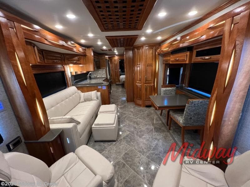 Contact us now about this 2019 Newmar New Aire 3345! 2019 New Aire 3345 by Newmar from Midway RV Center in Grand Rapids, Michigan