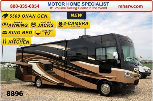 2015 Thor Motor Coach Hurricane 32N W/Full Body Paint, King Bed &amp; Ext. Kitchen