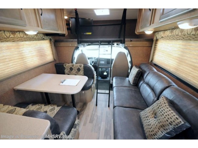2015 Coachmen Freelander 28QB Anni. W/15K A/C, Ext. TV, AAS, Pwr Awning, - New Class C For Sale by Motor Home Specialist in Alvarado, Texas