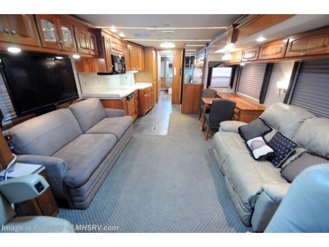 2007 Newmar Dutch Star 4304 W/4 Slides - Used Diesel Pusher For Sale by Motor Home Specialist in Alvarado, Texas