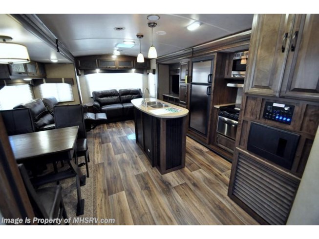 2017 Cruiser RV Radiance 33RSTS Touring Ed. RV for Sale at MHSRV.com W/15.0 - New Travel Trailer For Sale by Motor Home Specialist in Alvarado, Texas
