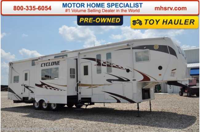 2009 Heartland RV Cyclone Bath and 1/2 toy hauler with bunks and 3 slides an