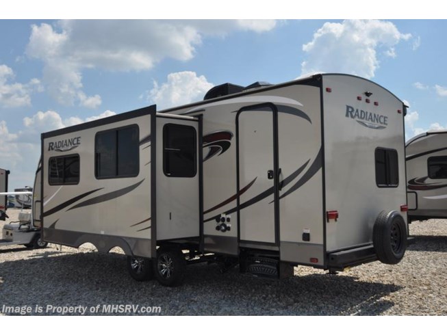 2017 Radiance Touring 28BHIK Bunk House RV for Sale W/Ext Kitche by Cruiser RV from Motor Home Specialist in Alvarado, Texas