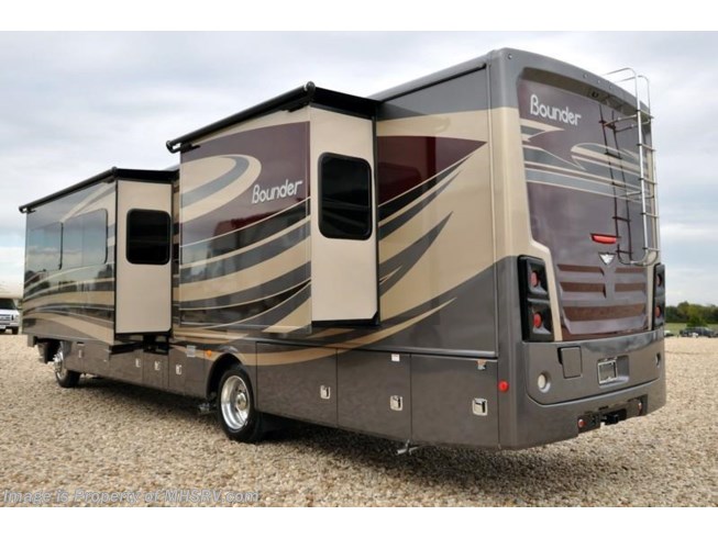 2017 Bounder 36H Bunk Model RV for Sale W/ Bath & 1/2 by Fleetwood from Motor Home Specialist in Alvarado, Texas