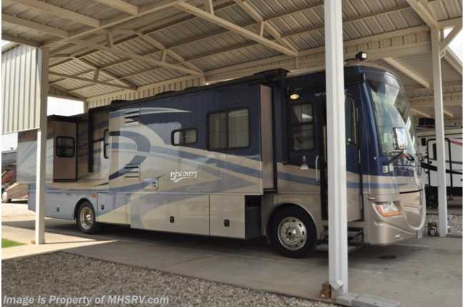 2008 Fleetwood Discovery 39R with 3 slides including a full wall