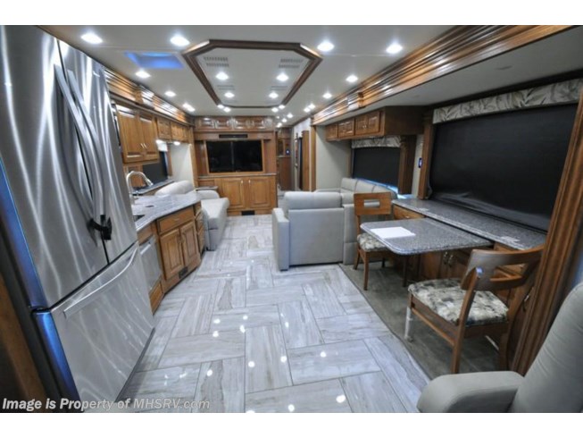 2017 Fleetwood Discovery LXE 40X Diesel Pusher RV for Sale W/L-Sofa & Sat - New Diesel Pusher For Sale by Motor Home Specialist in Alvarado, Texas